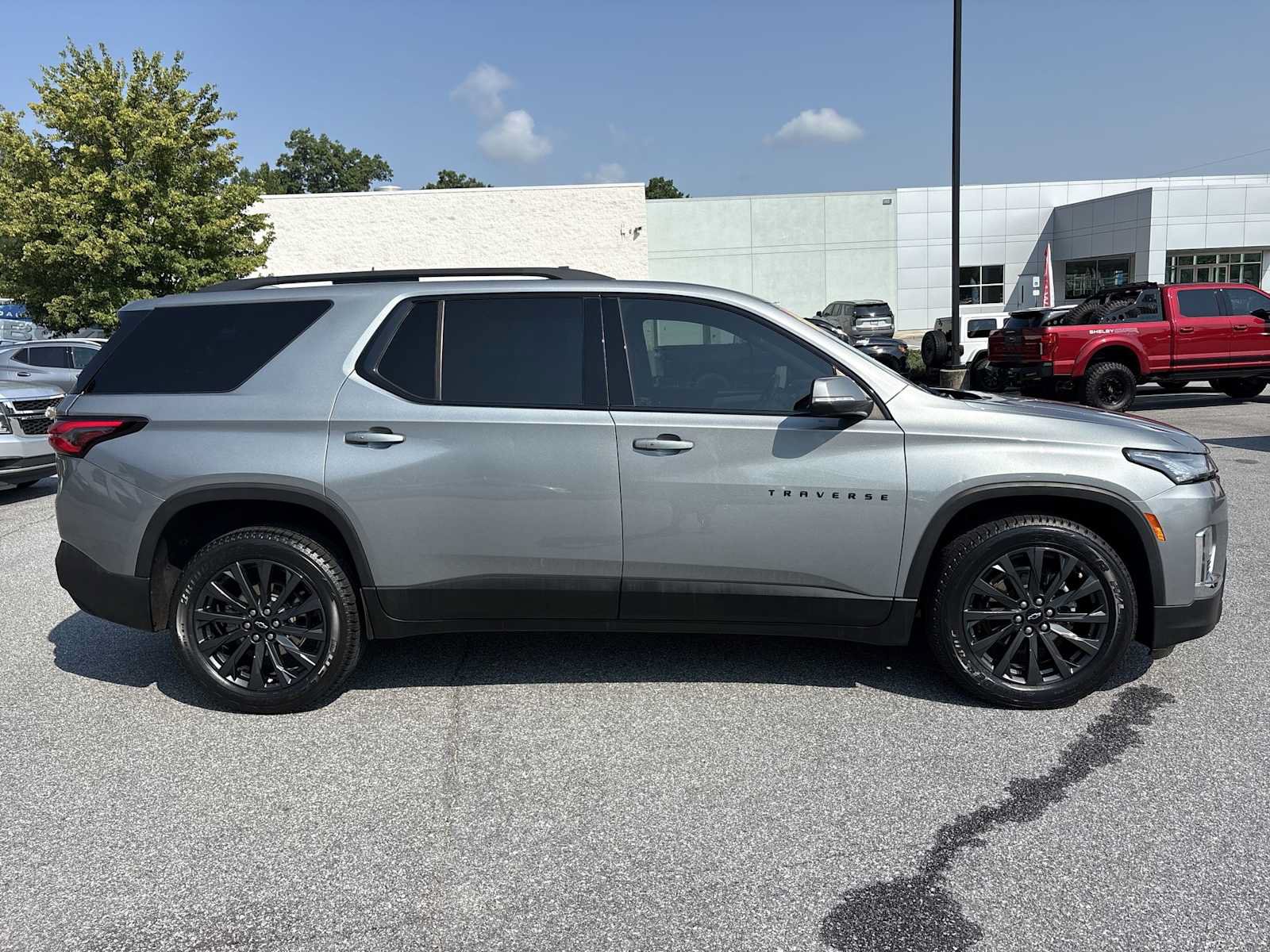 Used 2023 Chevrolet Traverse RS AWD/4WD image 5