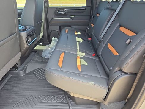 New 2026 GMC Sierra 2500 AT4 w/ AT4 Premium Plus Package image 15