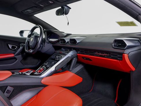 Used 2015 Lamborghini Huracan LP 610-4 AWD/4WD image 6