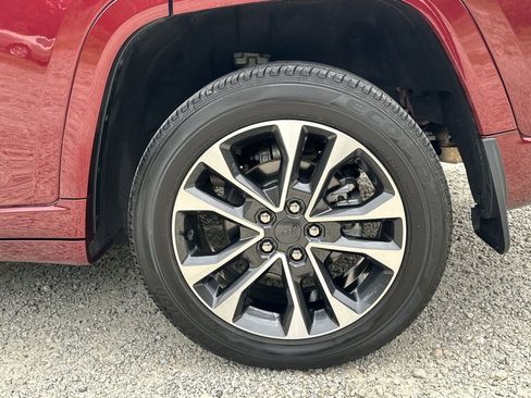 Used 2023 Jeep Grand Cherokee Overland RWD image 20