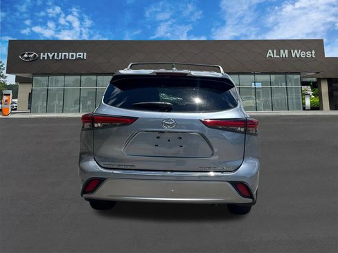Used 2021 Toyota Highlander Platinum AWD/4WD image 6
