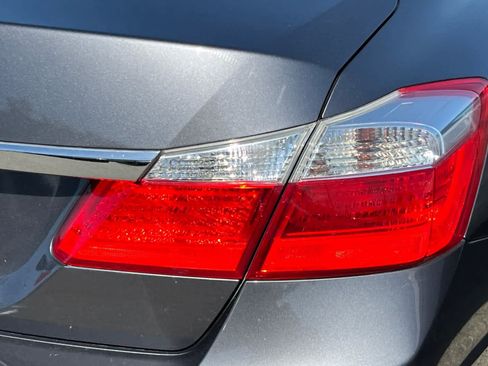 Used 2013 Honda Accord LX image 18