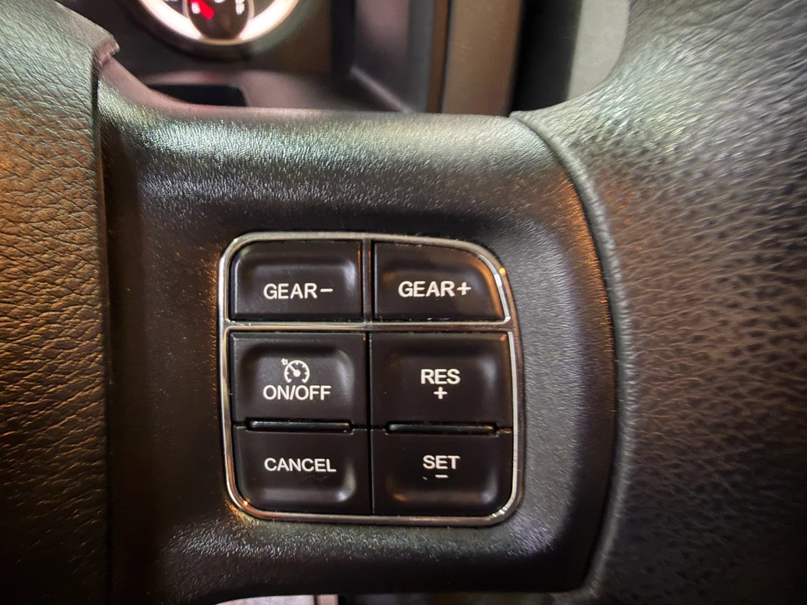 Used 2018 RAM 1500 Express RWD image 31