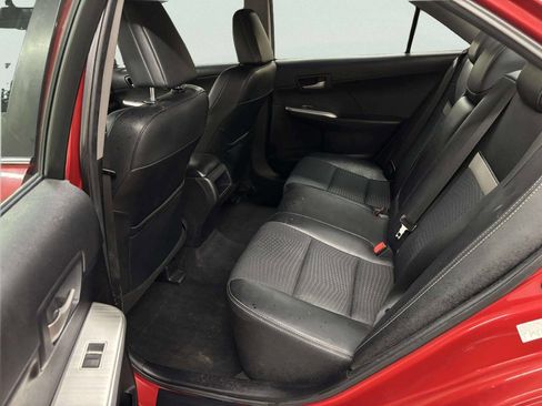 Used 2013 Toyota Camry SE w/ Convenience Pkg image 17