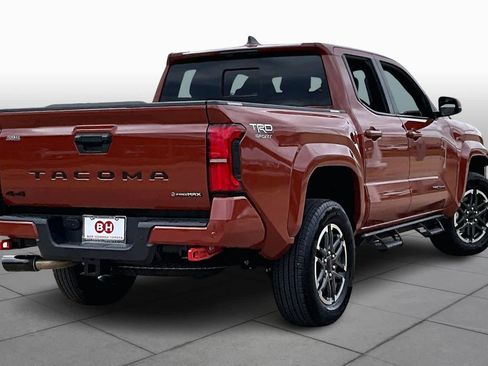 Used 2025 Toyota Tacoma TRD Sport w/ TRD Sport Upgrade Package AWD/4WD image 13