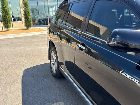Used 2013 Toyota Highlander Limited AWD/4WD image 4