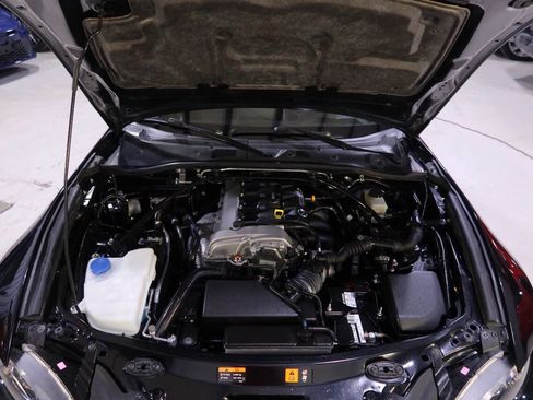 Used 2019 MAZDA MX-5 Miata RF Club w/ Brembo/BBS Recaro Package image 9