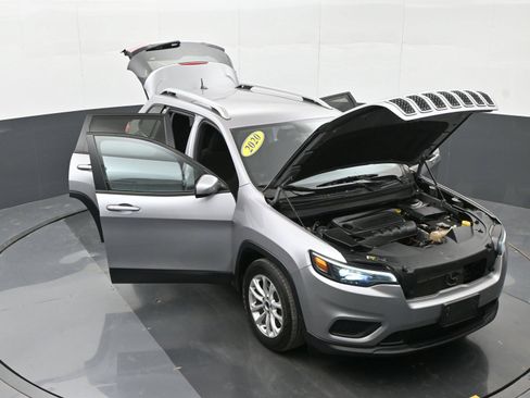 Used 2020 Jeep Cherokee Latitude w/ Cold Weather Group FWD image 45