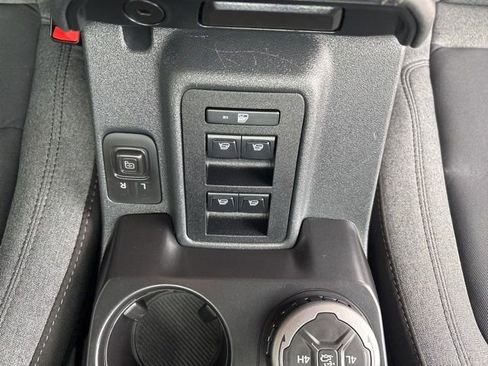 Used 2025 Ford Bronco Big Bend image 15