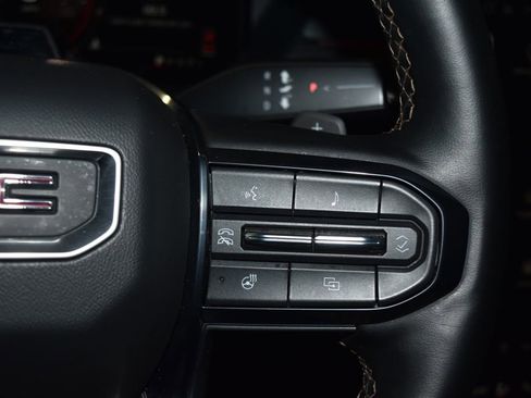 Used 2024 GMC Acadia AT4 w/ Super Cruise Package image 10