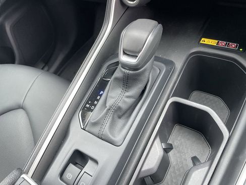 Used 2025 Toyota Grand Highlander XLE image 28