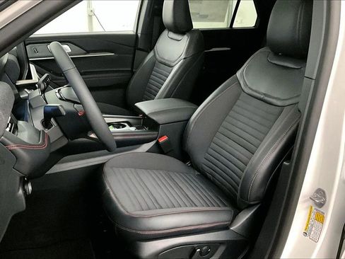 New 2026 Ford Explorer ST-Line w/ ST-Line Street Pack image 24