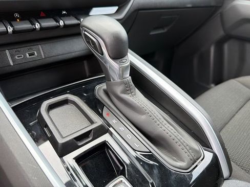 Used 2025 Chevrolet Colorado LT RWD image 31