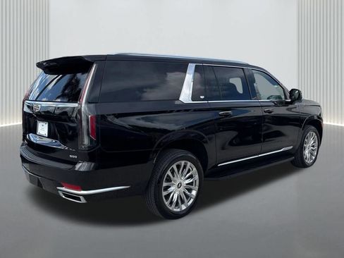 Used 2023 Cadillac Escalade ESV Premium Luxury w/ LPO, Illumination Package AWD/4WD image 5