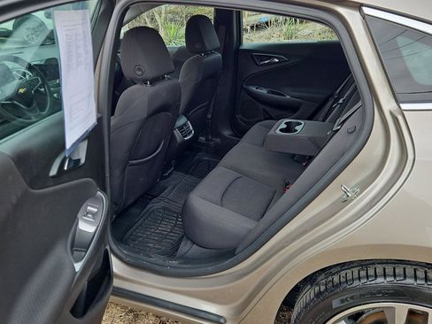 Used 2022 Chevrolet Malibu LT image 18