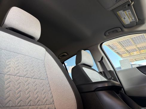Used 2022 Chevrolet Equinox LS w/ LPO, Floor Liner Package AWD/4WD image 16