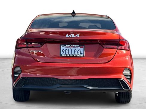 Used 2023 Kia Forte LXS w/ LXS Technology Package FWD image 5