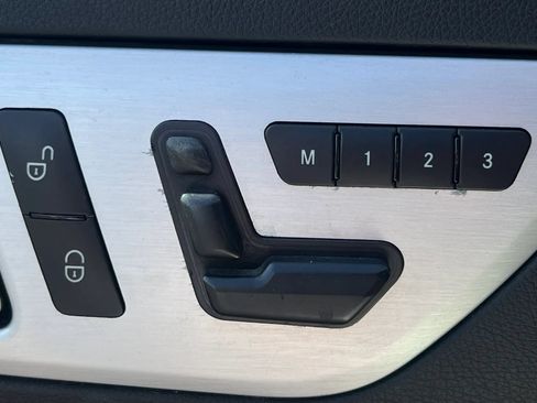 Used 2013 Mercedes-Benz SLK 250 image 35