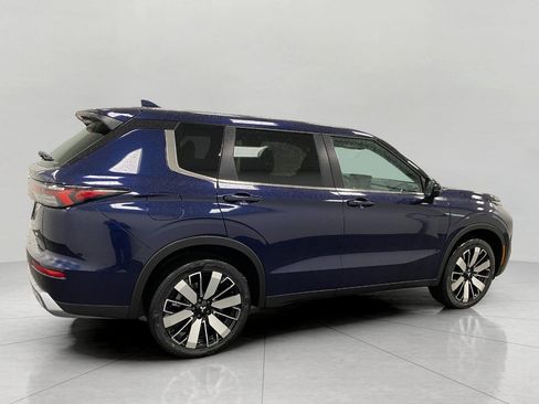 New 2026 Mitsubishi Outlander AWD image 2