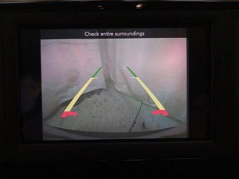 Used 2018 Chrysler Pacifica Touring-L image 21