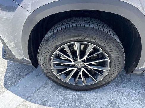 Certified 2025 Lexus NX 250 FWD w/ Towing Package (2000 Lbs) image 10