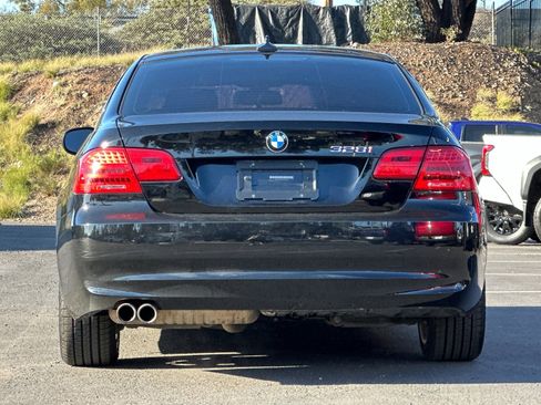 Used 2011 BMW 328i Coupe image 4