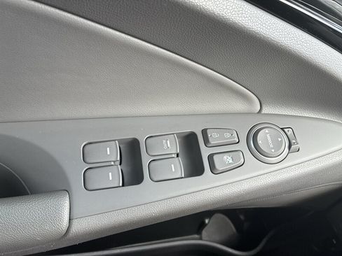 Used 2012 Hyundai Sonata FWD image 19