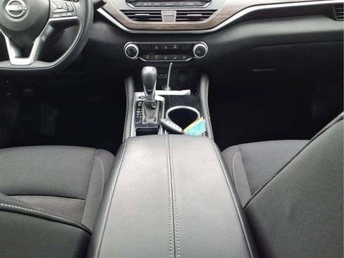 Certified 2023 Nissan Altima 2.5 SV FWD image 11