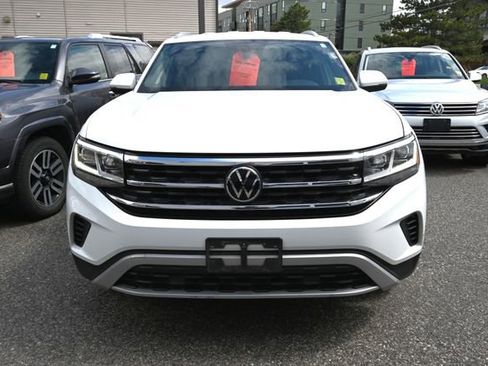 Used 2022 Volkswagen Atlas Cross Sport SE AWD/4WD image 2