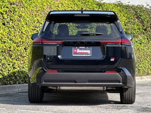 New 2026 Toyota RAV4 AWD Plug-in Hybrid image 5