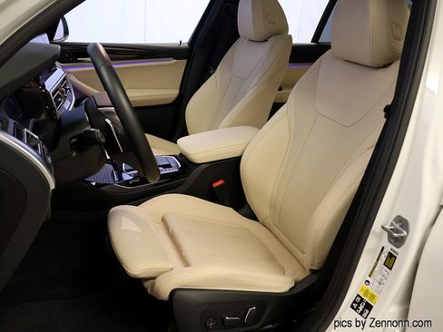 Used 2024 BMW X3 xDrive30i w/ Premium Package w/ZPA AWD/4WD image 10