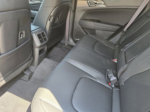 New 2025 Kia Sportage EX image 19