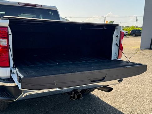Used 2024 Chevrolet Silverado 2500 LT AWD/4WD image 22