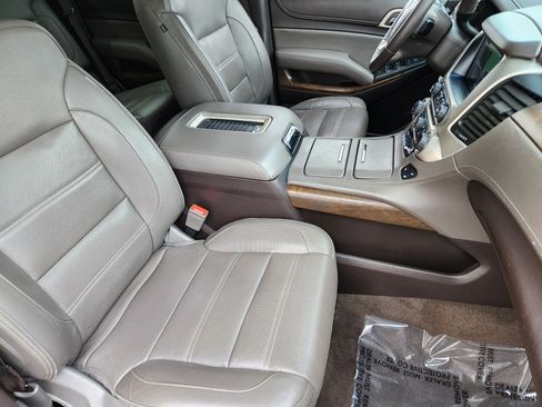 Used 2018 GMC Yukon Denali w/ Open Road Package image 13