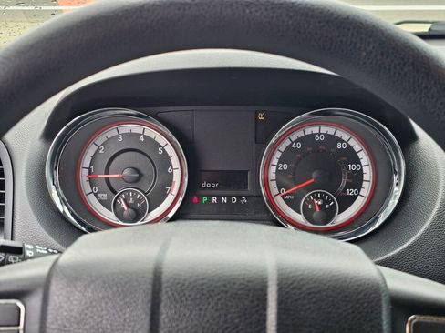 Used 2012 Dodge Grand Caravan SE FWD image 28