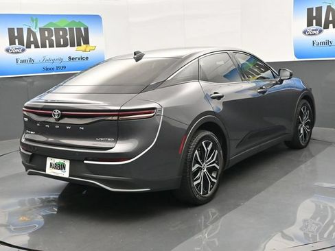Used 2024 Toyota Crown AWD/4WD image 5