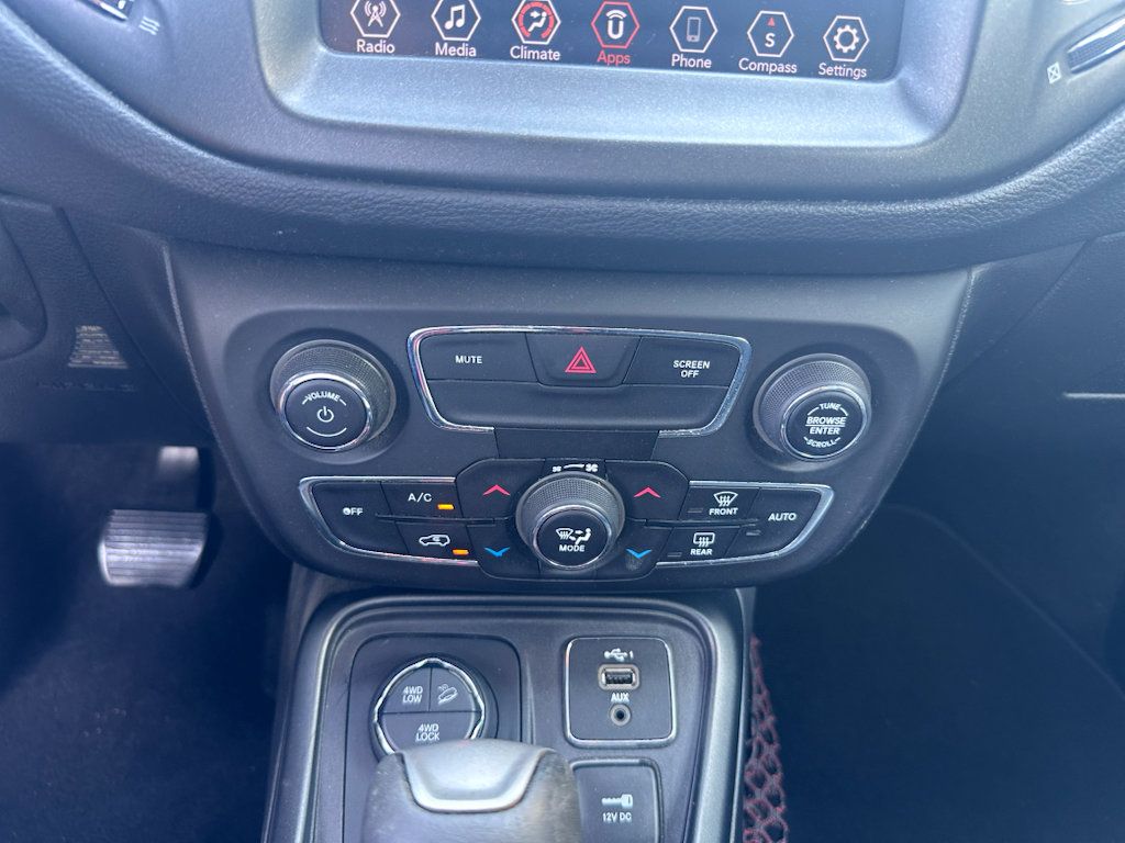 Used 2019 Jeep Compass Trailhawk AWD/4WD image 15