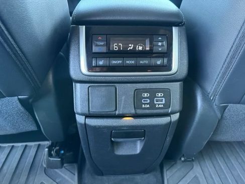 Used 2023 Subaru Ascent Limited w/ Technology Package AWD/4WD image 39