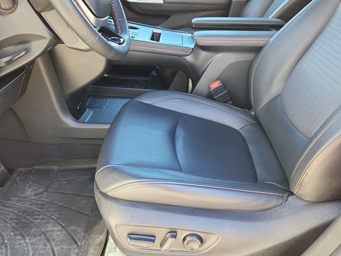 Certified 2022 Toyota Sienna XSE AWD/4WD image 9