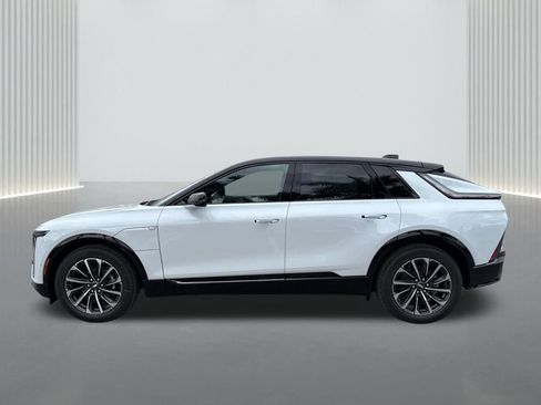 New 2026 Cadillac Lyriq Sport image 8