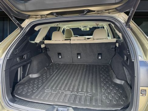 Used 2020 Subaru Outback Premium image 12