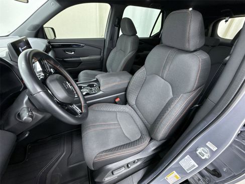 Certified 2025 Honda Pilot Sport image 19