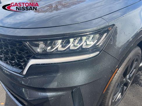 Used 2022 Kia Sorento EX image 5