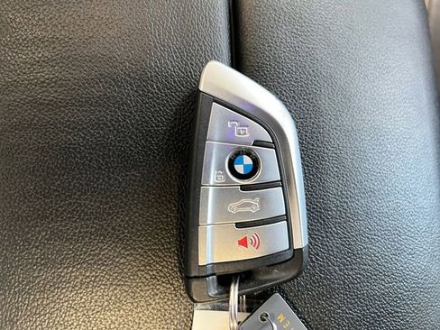 Used 2022 BMW X5 xDrive40i AWD/4WD image 25