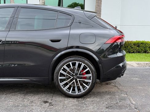 Used 2025 Maserati Grecale Modena AWD/4WD image 13
