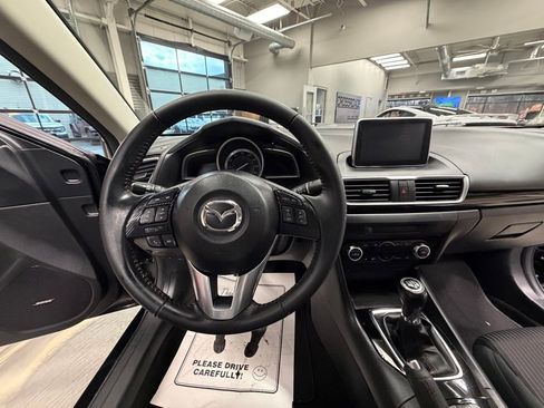 Used 2015 MAZDA MAZDA3 i Touring w/ Technology Package FWD image 11