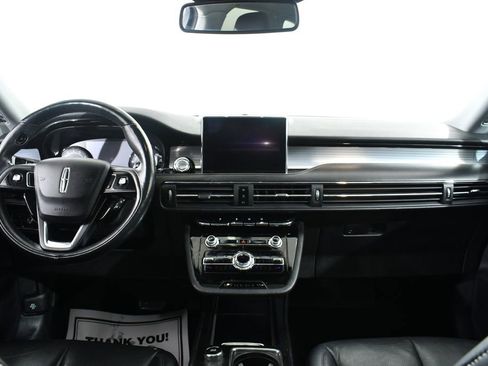 Used 2022 Lincoln Corsair AWD w/ Premium Package image 7