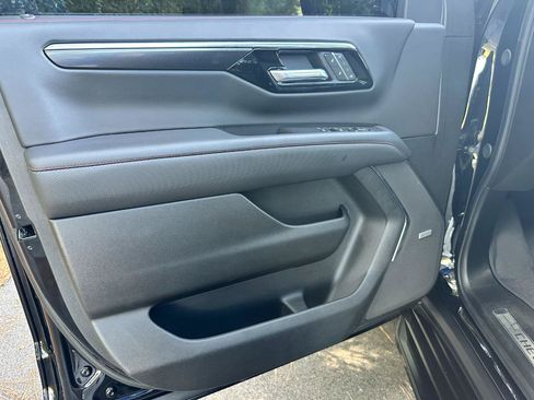 Used 2025 Chevrolet Tahoe RST w/ RST Capability Package AWD/4WD image 9