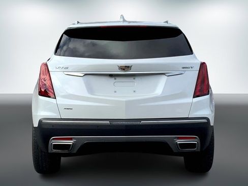Used 2022 Cadillac XT5 Premium Luxury image 3