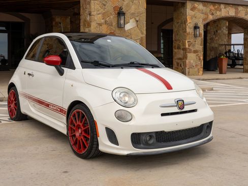 Used 2013 FIAT 500 Abarth w/ Comfort/Convenience Group FWD image 2